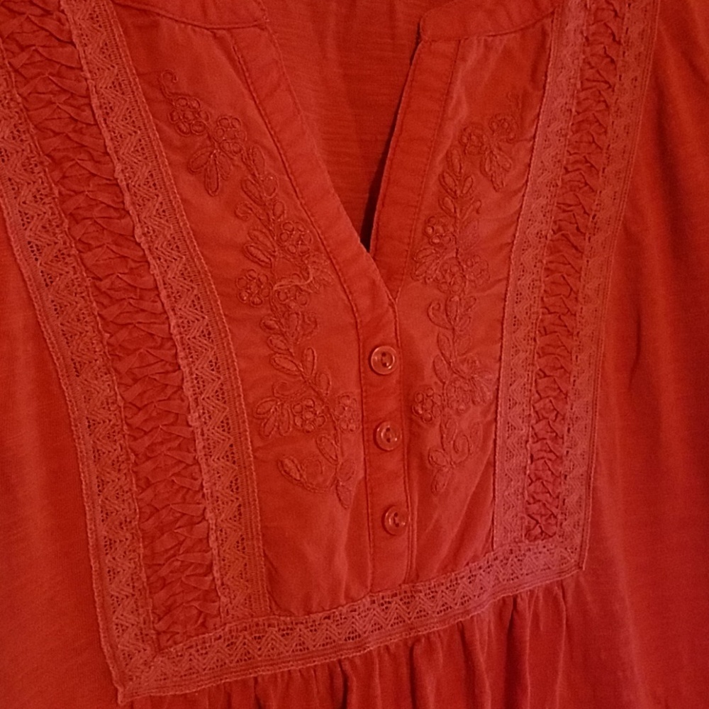 Boho T - Picture 2 of 4